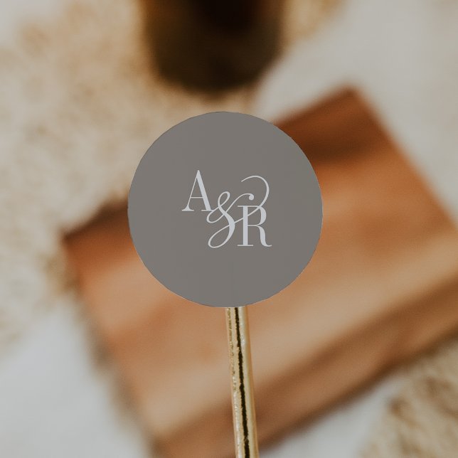 Sticker Rond Monogramme simple moderne rustique taupe ANDREA po (ANDREA Rustic Taupe Modern Simple Wedding Monogram Classic Round Sticker)