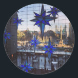 Sticker Rond New York Columbus Circle Merry Christmas Stars<br><div class="desc">Avec une photo originale de décorations à Columbus Circle, New York City pendant la saison des fêtes. Super pour Noël ! Cette conception est également disponible sur d'autres produits. De nombreux autres modèles de vacances sont également disponibles dans cette boutique. Ne vois-tu pas ce que tu cherches ? Vous avez...</div>