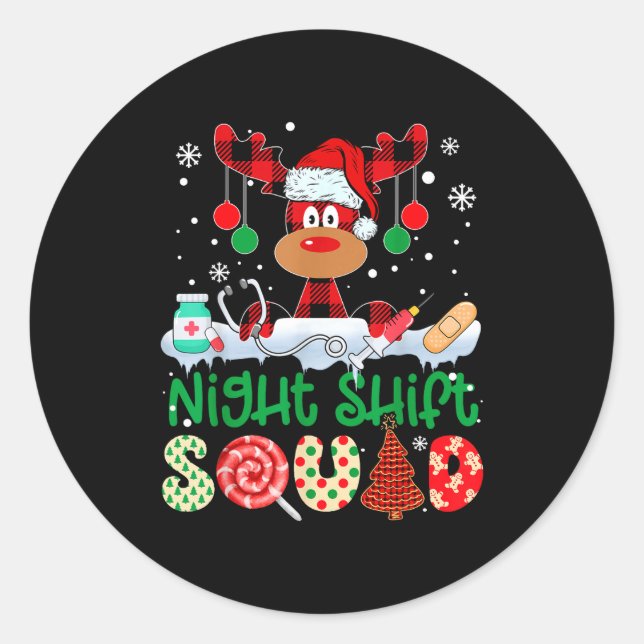 Sticker Rond Night Shift Squad Nurse Reindeer Buffalo Red Plaid (Devant)