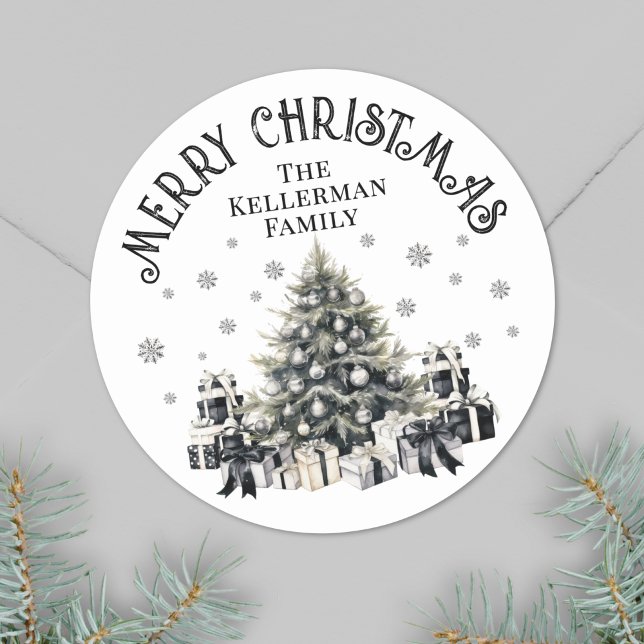 Sticker Rond Noël Élégant Noir Blanc (Black White Elegant Christmas Tree Classic Round Sticker)