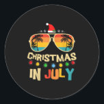 Sticker Rond Noël En Juillet Santa Hat Sungles Vacance Été<br><div class="desc">Noël En Juillet Santa Hat Sungles Vacances Été</div>
