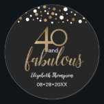 Sticker Rond Noir confetti 40 et Fabulous 40th Birthday<br><div class="desc">Gold Black Confetti 40 et fabuleux 40e Anniversaire Classic Round Sticker : A Celebration of Milestone Elégance 🎉 Décadent & Éblouissant à 40 Plongez dans les fabuleuses années 40 avec un autocollant de showstopper absolu! Un mélange harmonieux de noir chic et d'or imprimé opulent pour non seulement célébrer mais aussi...</div>