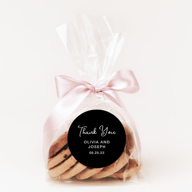 Sticker Rond Noir doux et blanc | MERCI MARIAGE (A sweet and whimsical thank you sticker for your wedding favors)