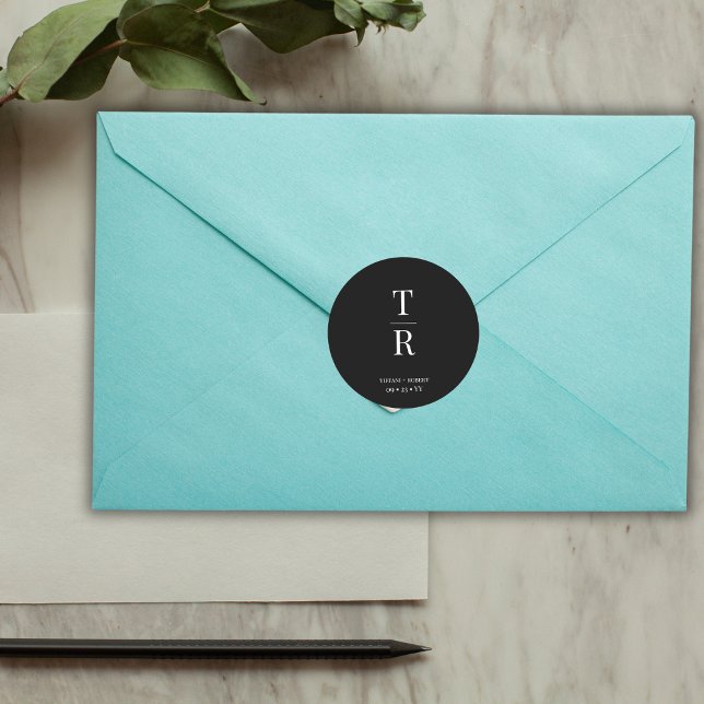 Sticker Rond Noir et blanc Chic Monogrammed Mariage Faveur (Créateur téléchargé)