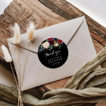 Sticker Rond Noir rustique Merci botanique mariage Faveur<br><div class="desc">Ce botanique noir rustique merci mariage faveur classique collant rond est parfait pour un mariage classique. Le design est composé de fleurs bordeaux, rouges, navy, bleues et rousses rayonnantes et gracieuses peintes à la main dans un arrière - plan noir, inspirant beauté naturelle. Faites de l'autocollant votre propre étiquette en...</div>