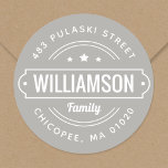 Sticker Rond Nom de famille Badge Round Return Adresse Label<br><div class="desc">Autocollants d'adresse de retour personnalisés avec votre nom de famille et votre adresse. Utilisez les outils de conception pour modifier la couleur et les polices arrière - plans afin de customiser votre propre conception unique.</div>