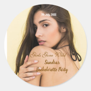 Sticker Rond nom de fête de bachelorette girls gone wild photo