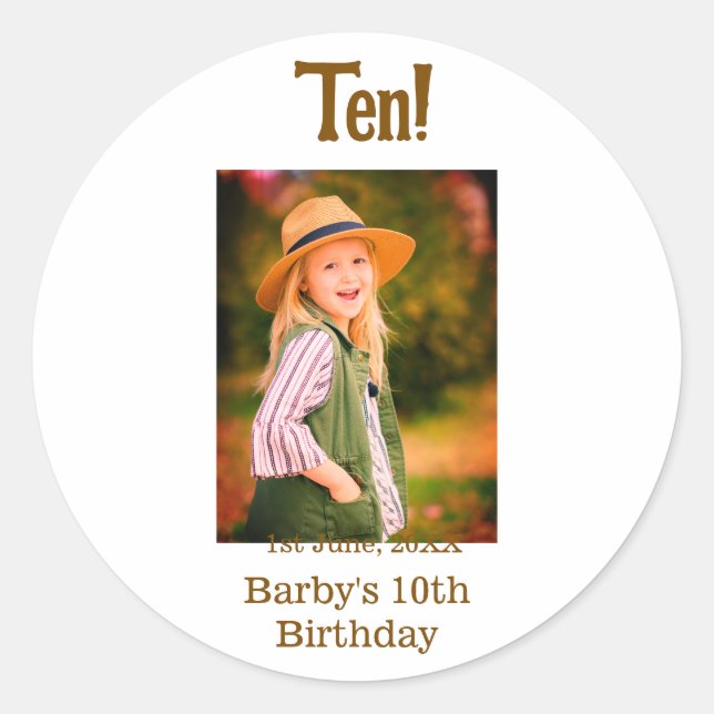 Sticker Rond nom de photo d'anniversaire 10 ans date simple mar (Devant)