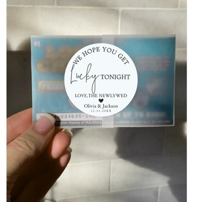 Sticker Rond Nom du duple du billet de loterie Mariage personna (Modern personalized wedding lottery ticket bride groom name with date sticker)