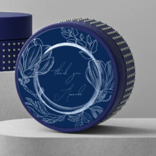 Sticker Rond Nom du Merci Magnolia Floral Smoky Blue Navy