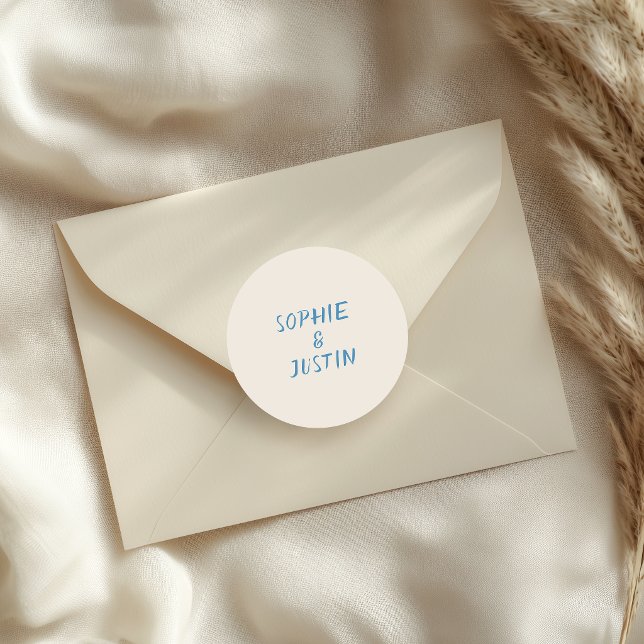 Sticker Rond Noms de script bleu élégant Monogramme de mariage (Créateur téléchargé)