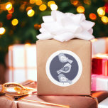Sticker Rond Nordic Christmas Blue Birds Photo<br><div class="desc">Autocollant Nordic Christmas Blue Birds. Autocollants de vacances de Ricaso - conçus avec trois petits oiseaux sur un arrière - plan de cercle bleu</div>