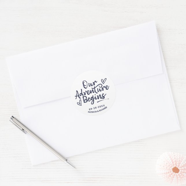 Sticker Rond Notre aventure commence Enregistrer la date du mar (Enveloppe)