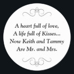 Sticker Rond Nouveau Poème M. et Mme Mariage<br><div class="desc">Ce charmant autocollant rond M. et Mme présente un poème chéri personnalisé avec les noms de la mariée et du marié. Ce serait un autocollant parfait pour mettre en avant un ballotin tenant Hershey Kisses.</div>