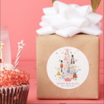 Sticker Rond Nutacker Pink Christmas Tree Holiday<br><div class="desc">Cet autocollant de Noël mignon et festif est orné d'un arbre de Noël rose orné de personnages de noisettes. Personnalisez-le selon vos besoins. Vous pouvez trouver des produits correspondants dans mon magasin.</div>