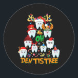 Sticker Rond Oh Dentistree Fun Christmas Tree Dental Hygiène De<br><div class="desc">Oh Dentistree Fun Christmas Tree Dental Hygiene Noël 2023</div>