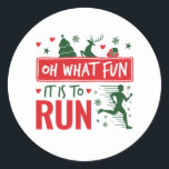 Sticker Rond Oh What Fun It Is to Run Christmas Runner<br><div class="desc">Ce design festif de Noël de coureur est sûr de plaire à tous les types de coureurs,  que vous joignez,  sprint ou course à distance</div>