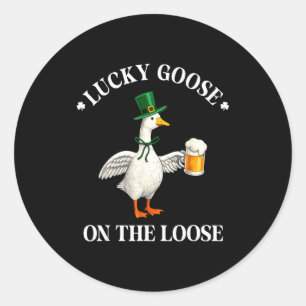 Sticker Rond Oie chanceuse en liberté St Patrick's Day Irlandai