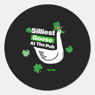 Sticker Rond Oie La Plus Sillieuse Au Pub Tee St patrick Shirts