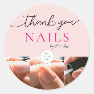 Sticker Rond Ongles Rose Pâle Salon Script Logo Photo Merci