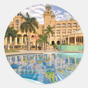 Sticker Rond Palais de l'Hôtel de la ville perdue et piscine 2