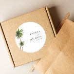 Sticker Rond Palm Trees Plage tropicale Destination Mariage<br><div class="desc">Célébrez votre mariage avec ces jolis autocollants,  avec des palmiers aquarelles et votre texte personnalisé. Ajoutez facilement vos propres détails en cliquant sur l'option "personnaliser".</div>