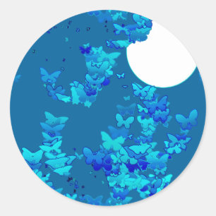 Sticker Rond Papillons contre ciel bleu nuit, paysage lunaire