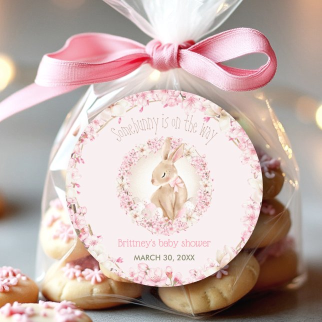 Sticker Rond Pâques mignonne lapin Printemps rose Baby shower f (Easter Cute Bunny Spring Pink Girl Baby Shower Classic Round Sticker)