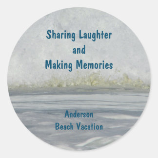 Sticker Rond Partage de rires Création de souvenirs Vacances en