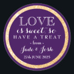 Sticker Rond Parties scintillant d'or sur Plum Purple Wedding F<br><div class="desc">La touche finale parfaite pour une faveur de mariage alimentaire, cet autocollant rond prune profonde pourpre présente vos noms et date mariage ainsi qu'un doux message d'amour dans un faux anneau de parties scintillant or. Ce étiquette est un mélange chic et moderne avec un peu de scintillement et il aurait...</div>