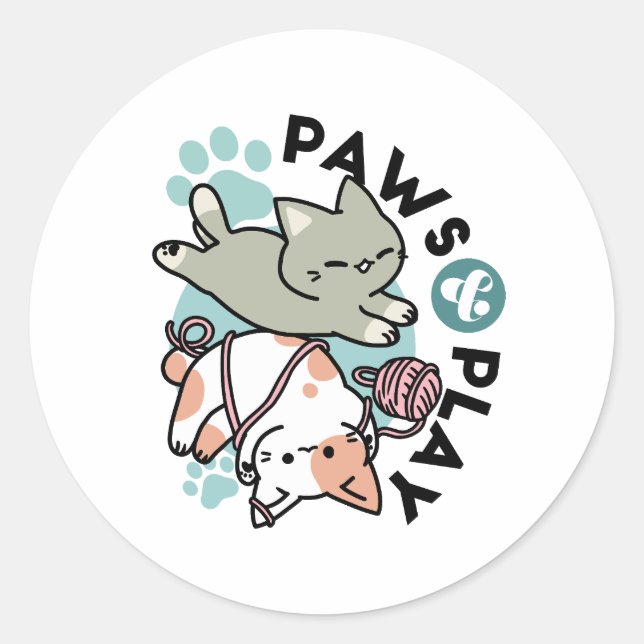 Sticker Rond Paws and Play – Adorable Cat Illustration (Devant)