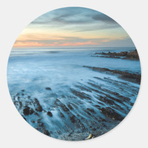 Sticker Rond Paysage marin bleu au coucher du soleil, Californi