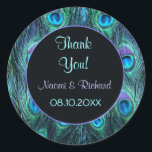 Sticker Rond Peacock Feather Drama -Merci Seal - Personnaliser<br><div class="desc">Le texte indique le Merci,  avec le nom et l'information de date prêt à être customisé par vous.</div>