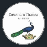 Sticker Rond Peacock héraldique Vintage stylisé sur Couronne C<br><div class="desc">Peacock héraldique vintage sur une couronne Invitations personnalisables et accessoires avec un dessin stylisé Vintage d'un paon sur une couronne. Vous pouvez facilement customiser ces produits en ajoutant des champs de texte, en supprimant des champs de texte existants, en modifiant des images de conception ou en ajoutant des images supplémentaires...</div>