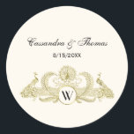 Sticker Rond Peacocks vintages Monogram Faux Gold Ivory BG<br><div class="desc">Peacocks vintages avec Monogramme - Couleur Arrière - plan ivoire Invitations personnalisables et accessoires avec une image stylisée vintage d'un Peacocks avec Monogramme. Vous pouvez facilement modifier ces produits en ajoutant des champs de texte, en supprimant des champs de texte existants, en modifiant des images de conception ou en ajoutant...</div>