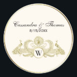 Sticker Rond Peacocks vintages Monogram Faux Gold Ivory BG<br><div class="desc">Peacocks vintages avec Monogramme - Couleur Arrière - plan ivoire Invitations personnalisables et accessoires avec une image stylisée vintage d'un Peacocks avec Monogramme. Vous pouvez facilement modifier ces produits en ajoutant des champs de texte, en supprimant des champs de texte existants, en modifiant des images de conception ou en ajoutant...</div>