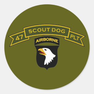 Sticker Rond Pelotons de chien de scout