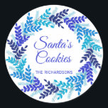 Sticker Rond Père Noël Cookies Blue Christmas Wreath<br><div class="desc">Père Noël Cookies Blue Christmas Wreath Classic Round Sticker Ajoutez un étiquette personnalisé à la délicieuse cuisine de Noël que vous avez faite pour vos amis, votre famille et vos voisins! Ou laissez un plat de biscuits pour Père Noël le matin de Noël et apposez cet autocollant sur l'assiette. Vous...</div>