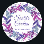 Sticker Rond Père Noël Cookies Purple Christmas Wreath<br><div class="desc">Père Noël Cookies Purple Christmas Wreath Classic Round Sticker Ajoutez un étiquette personnalisé à la délicieuse cuisine de Noël que vous avez faite pour vos amis, votre famille et vos voisins! Ou laissez un plat de biscuits pour Père Noël le matin de Noël et apposez cet autocollant sur l'assiette. Vous...</div>