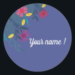 Sticker Rond Personnalisé floral élégant bleu simple nom<br><div class="desc">Nom personnalisé bleu floral et élégant simple nom autocollant avec des couleurs et des fleurs pour une femme, fille, étudiante. Conception florale minimaliste pour emballage, cadeau, étiquette de nom, étiquette de prénom. Personnalisez avec le nom message prénom ce sticker floral bleu. Idée cadeau pour les enseignants, les femmes ou les...</div>