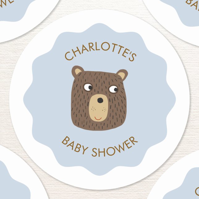 Sticker Rond Petit Baby shower Bear Cub Personnalisé (Adorable little teddy bear cub personalized baby shower party stickers)