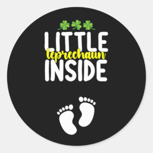 Sticker Rond Petit Leprechaun à l'intérieur de la grossesse mèr