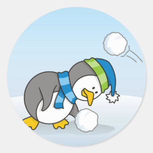 Sticker Rond Petit manchot obtenant une boule de neige