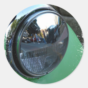 Sticker Rond Phare sur une voiture vintage verte