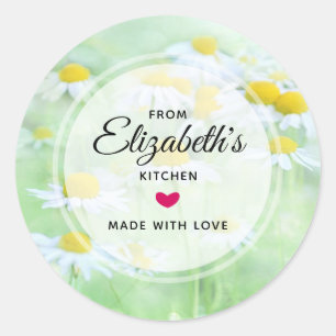 Sticker Rond Photo de Bretty Daisies dans une cuisine de campag