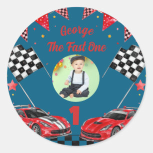Sticker Rond Photo de voiture de course rouge et noire rapide p