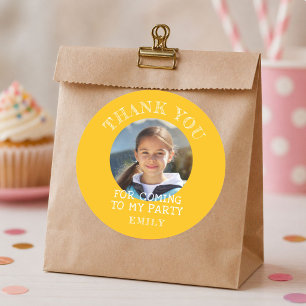 Sticker Rond Photo Fille Anniversaire Merci Jaune