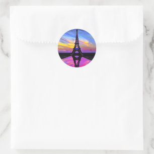 Sticker Rond Picturesque Eiffel Tower In A Glowing Sunset