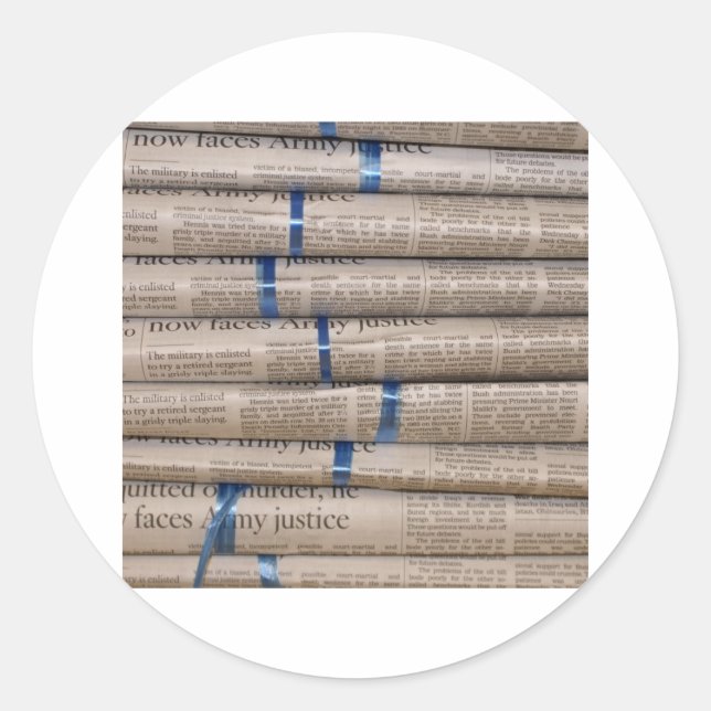 Sticker Rond Pile de journaux Actualités Art (Devant)