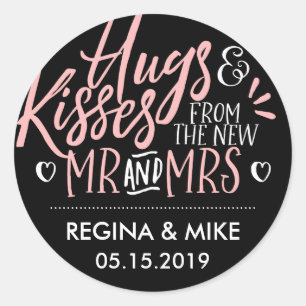 Sticker Rond Pink and Black Hugs and Kisses from New Mr and Mrs